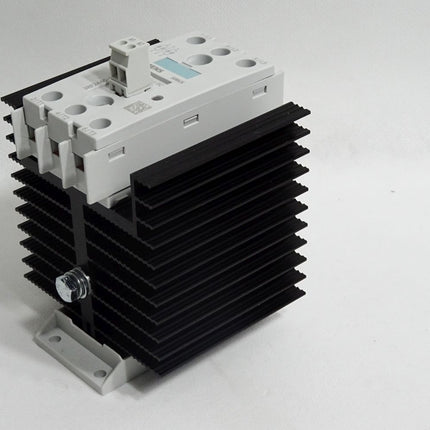 Siemens 3RF2440-1AB45 Halbleiterschütz 3-phasig / Neuwertig