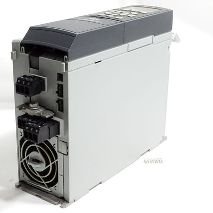Danfoss VLT Automation Drive 131B0047 1.5kW FC-302P1K5T5E20H1 Frequenzumrichter - Maranos.de