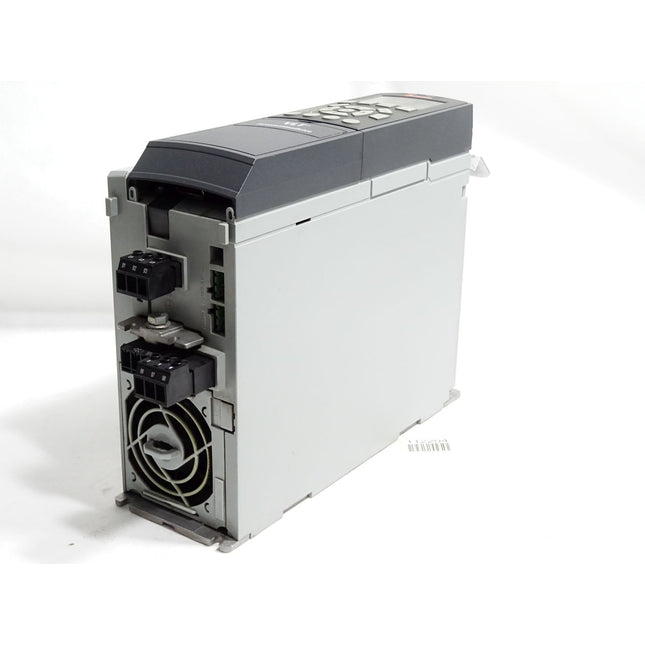 Danfoss VLT Automation Drive 131B0047 1.5kW FC-302P1K5T5E20H1 Frequenzumrichter - Maranos.de