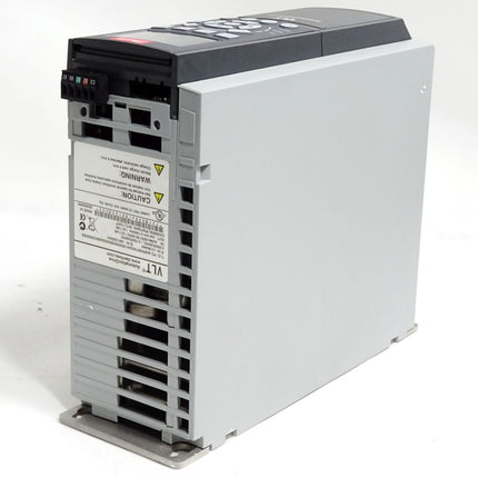 Danfoss VLT Frequenzumrichter 131B0460 FC-302PK55T5E20H1 0.55kW / Neu OVP - Maranos.de