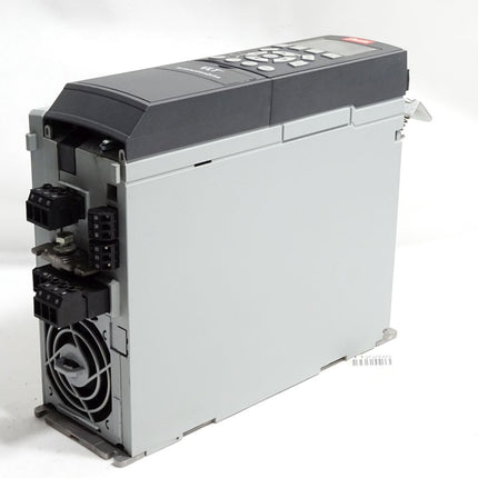 Danfoss VLT Automation Drive 131B0453 1.5kW FC-302P1K5T5E20H1 Frequenzumrichter - Maranos.de