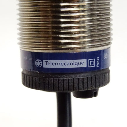 Telemecanique XSA-V12373 Induktiver Näherungssensor - Maranos.de