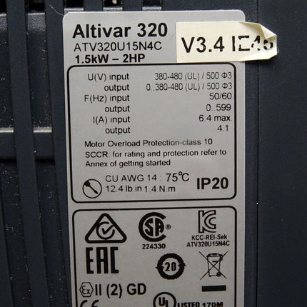 Schneider Altivar 320 1.5kW ATV320U15N4C Frequenzumrichter / Neuwertig - Maranos.de