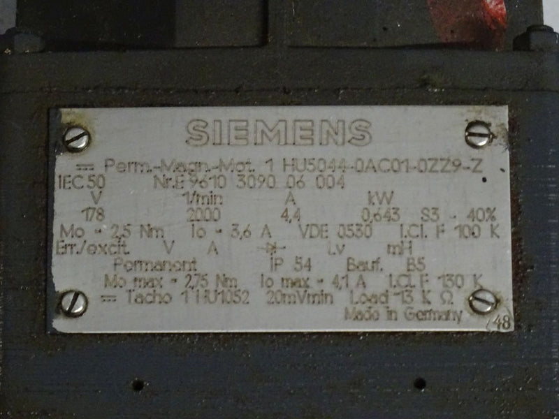 Siemens 1HU5044-0AC01-0ZZ9-Z Permanent Magnet Motor 0,643 kW / 2000 Rpm / 1 HU5044-0AC01-0ZZ9-Z