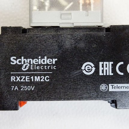 Schneider Electric Leistungsrelais RXM 24VDC RXM2LB2BD mit Sockel RXZE1M2C / Neu