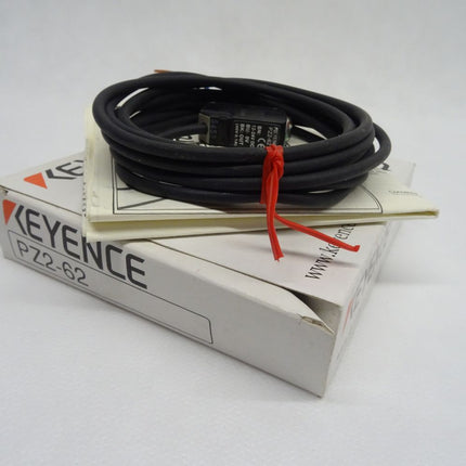 Keyence PZ2-62 Sensor  BN: 12-24V DC Näherungssensor NEU-OVP