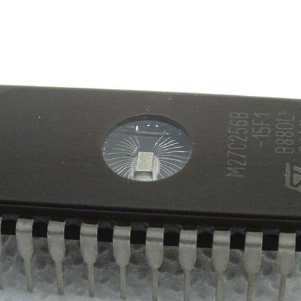 ST M27C25GB-15F1 Eprom Microelektronics 4stk. neu-OVP