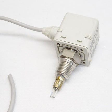 SMC ZSE50F-02-62L-M Digital Pressure Switch - Maranos.de