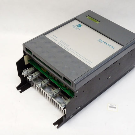 Eurotherm Drives 590 Series Digital 590C/0700/9/3/0/0/0/00/000 / Frequenzumrichter / Neuwertig