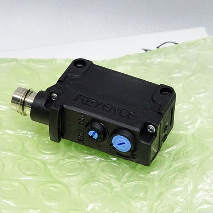 Keyence PZ-G101CP Fotoelektrischer Sensor / Neu OVP - Maranos.de