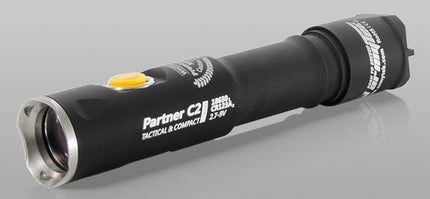 Armytek Partner C2 Pro LED Taschenlampe Lampe 2100 Lumen (kalt) - Maranos.de