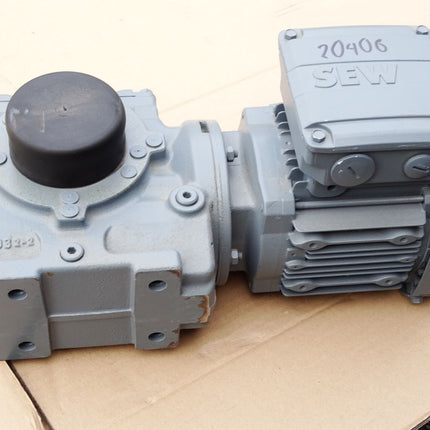 SEW Eurodrive Getriebemotor SH47/TDRS71S4 SH47/T DRS71S4 1380/20rpm 0.37kW i69.39 Unbenutzt - Maranos.de