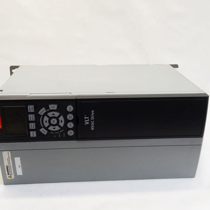 Danfoss VLT HVAC Drive FC-102P11KT4E20H1 11kW Frequenzumrichter (Pixelfehler auf dem Display)
