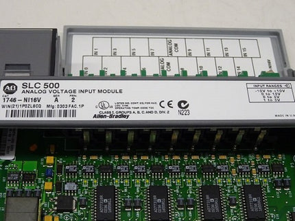 Allen-Bradley SLC500 1746-NI16V Analog Voltage Input Module Neuwertig