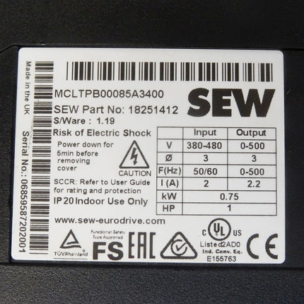 SEW Eurodrive Frequenzumrichter 18251412 MCLTPB00085A3400 0.75kW / Neuwertig - Maranos.de