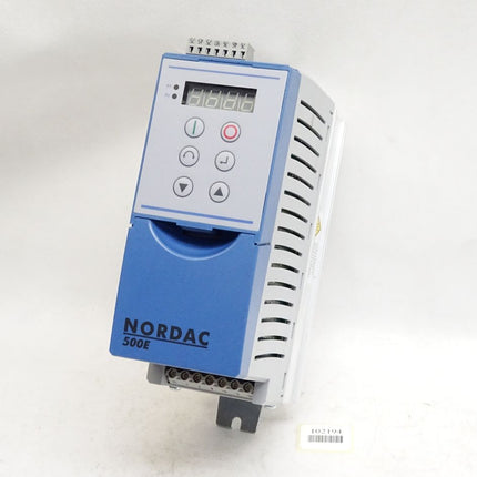 Nordac 500E SK500E SK500E-750-323-A-XGM Frequenzumrichter 0.75kW - Maranos.de