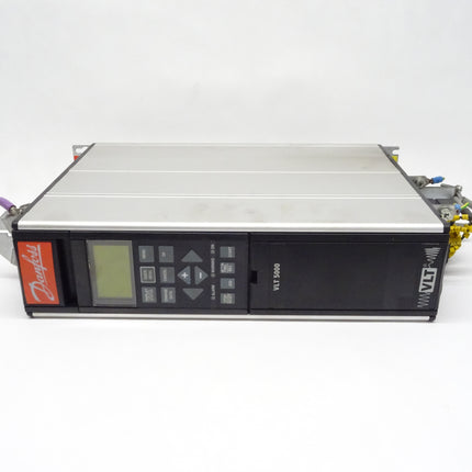 Danfoss VLT5000 / VLT5001 STR 175Z0530 3Ph/380V / 2.2A Frquenzmrichter