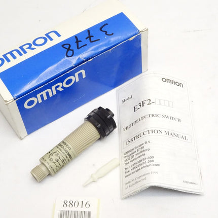 Omron E3F2-DS30B41-P1 Photoelectric Switch / Neu OVP