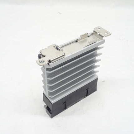 Omron G3P3-215B Solid State Relay neu-OVP